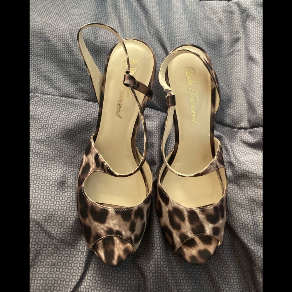 Sandals 2 for $25